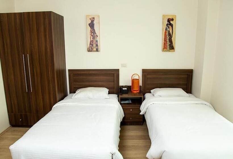 هتل Vibes Hostel & Spa