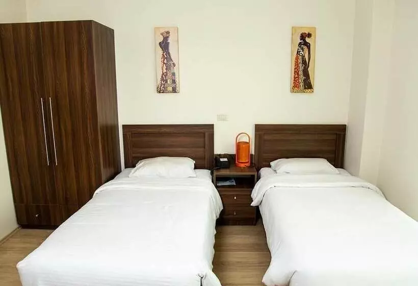 هتل Vibes Hostel & Spa