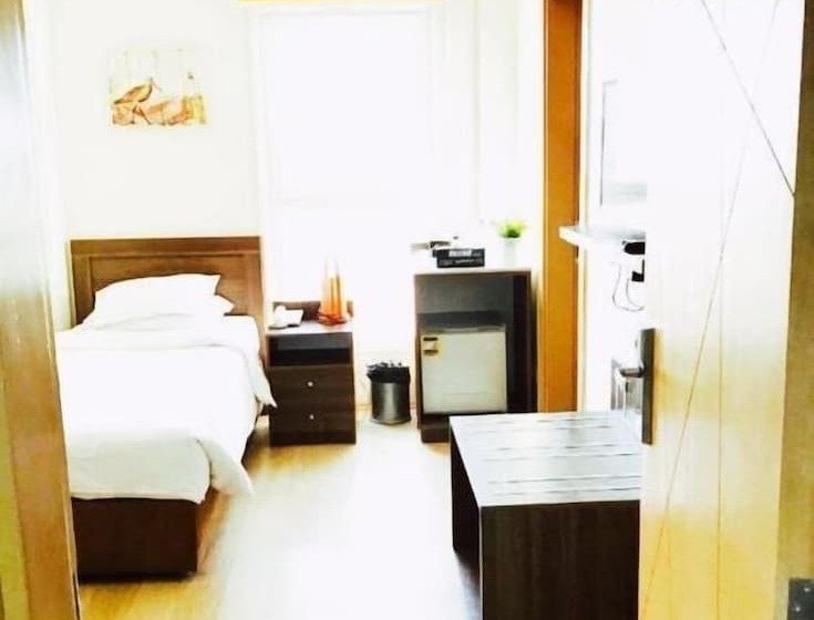 هتل Vibes Hostel & Spa