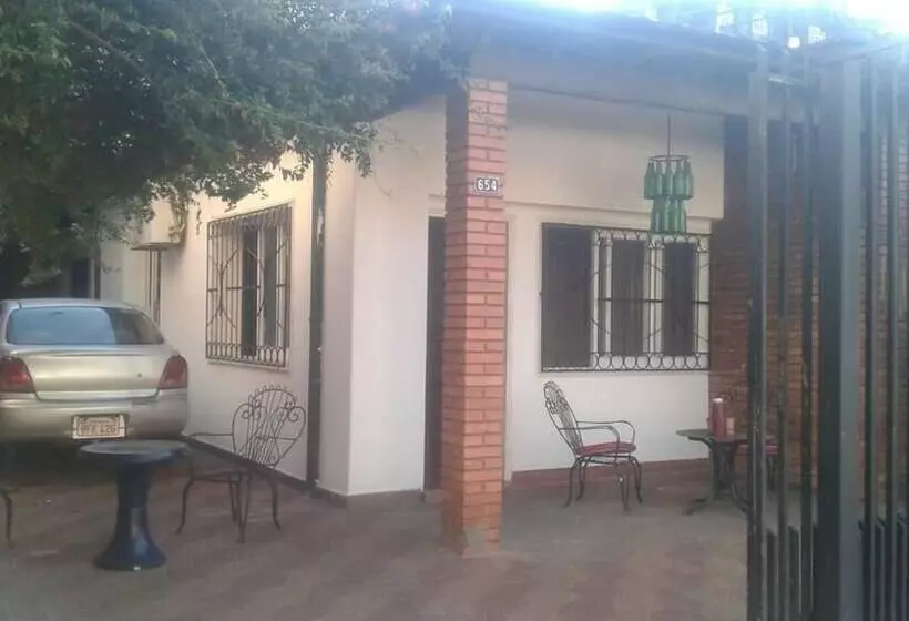 Maui Waui International Hostel Asuncion