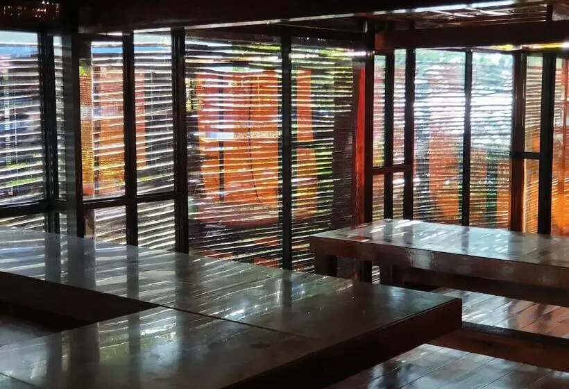 پانسیون Bohemian Beach House