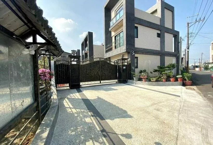 پانسیون Happy Holiday Homestay