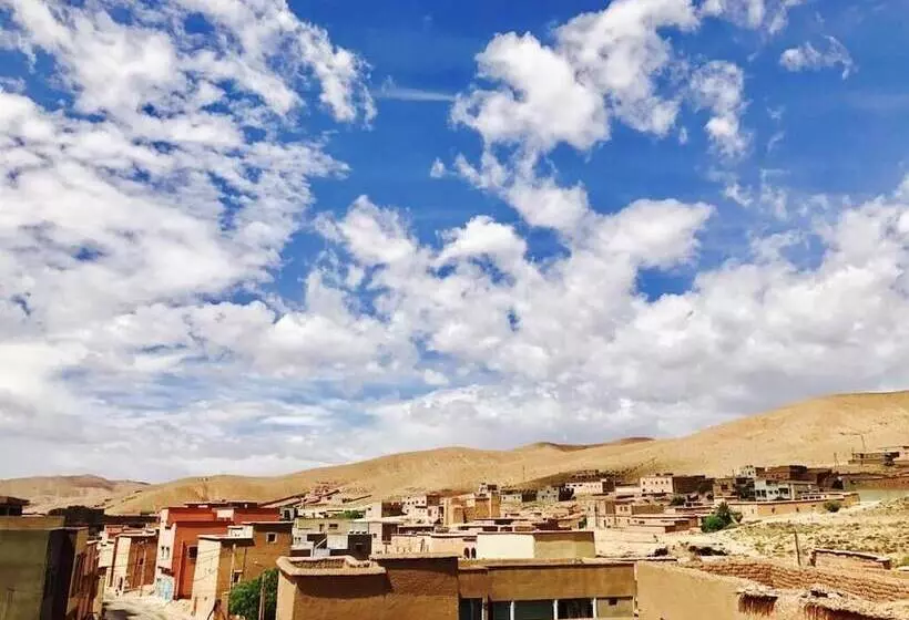 Majatalo Riad Dar Outebba