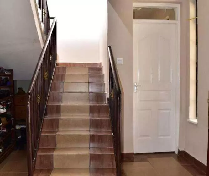 پانسیون Valbras Homestay Nairobi