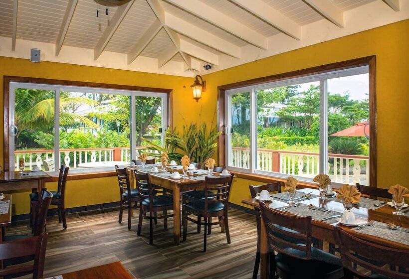 Rosalie Bay Eco Resort & Spa