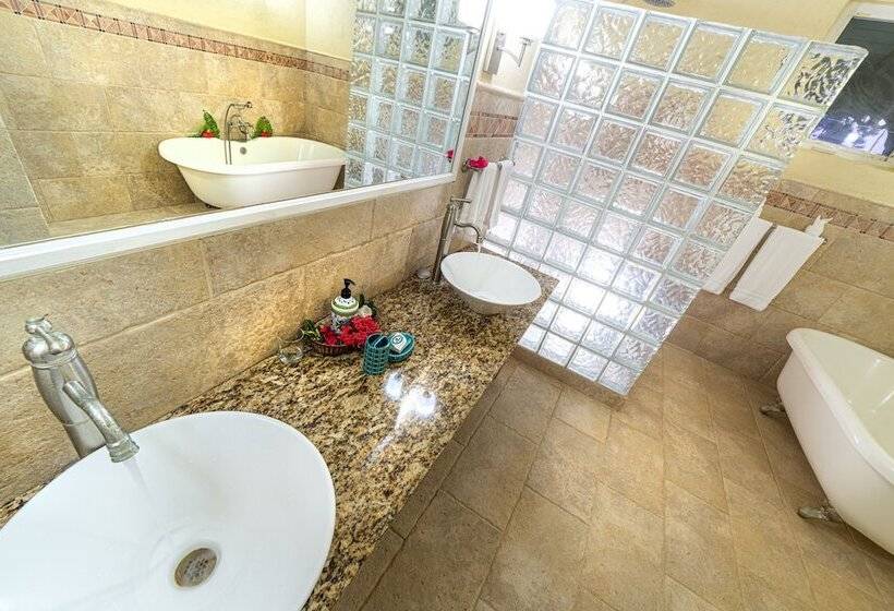 Rosalie Bay Eco Resort & Spa