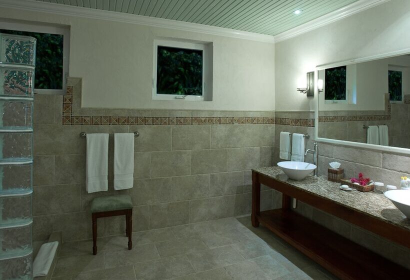 Rosalie Bay Eco Resort & Spa