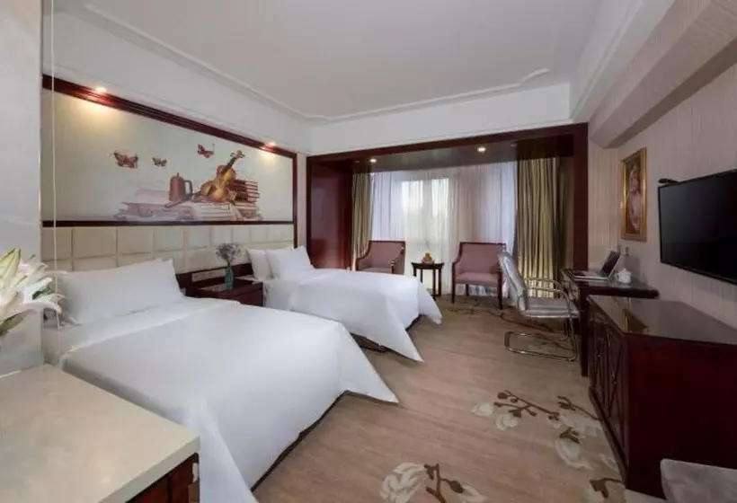 Vienna International Hotel Shantou Simapu