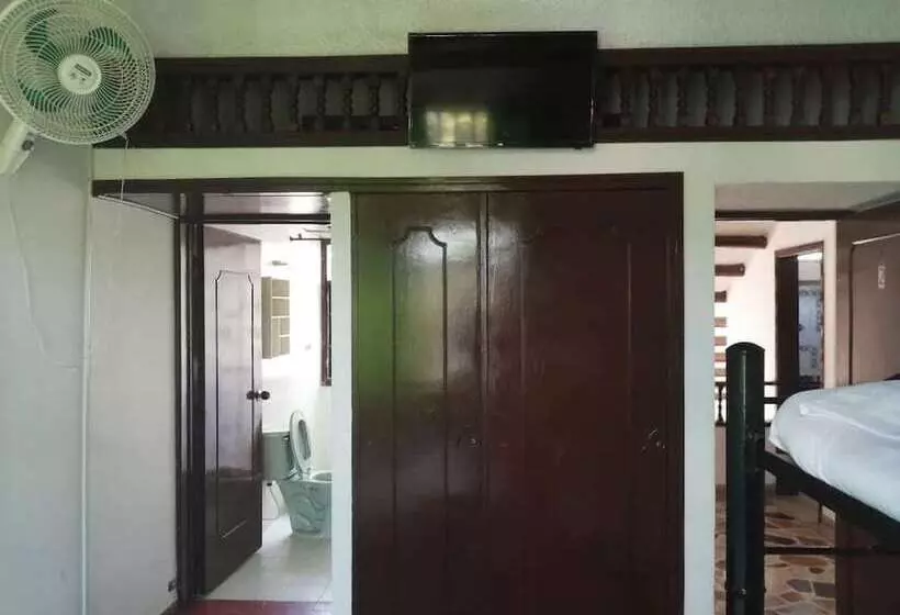 Villa Aura Hostal