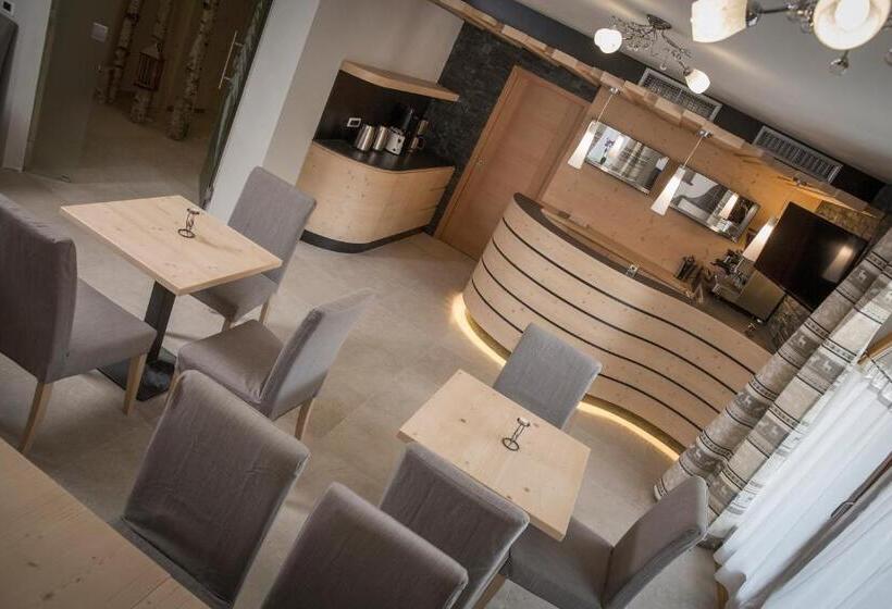 Aparthotel Dolomites Living&relax