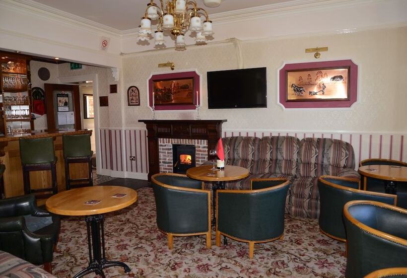 مبيت وإفطار Ardgort Country House