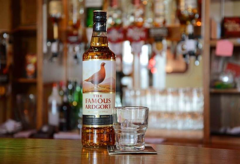 مبيت وإفطار Ardgort Country House