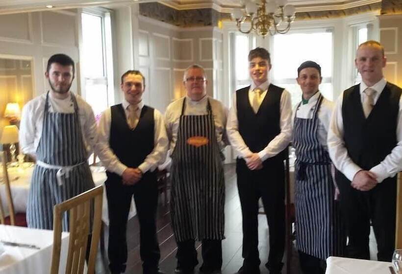 مبيت وإفطار Ardgort Country House