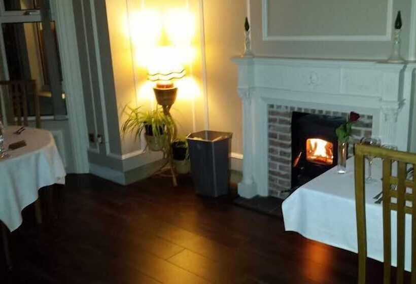 مبيت وإفطار Ardgort Country House