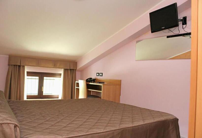 Halanus Hotel And Resort