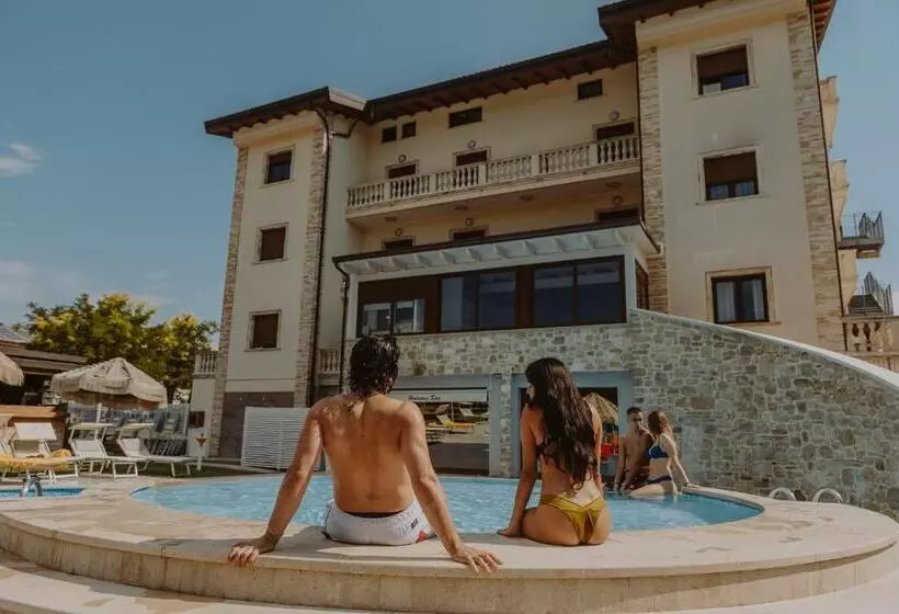 Halanus Hotel And Resort