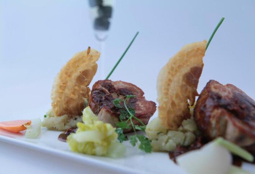 ホテル Logis Hôtel Restaurant Gilles Moreau Laguiole