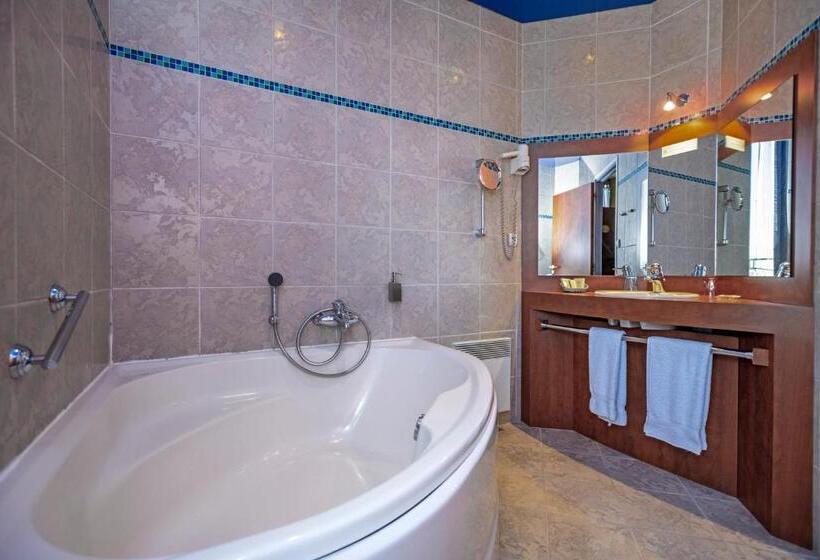 ホテル Logis Hôtel Restaurant Gilles Moreau Laguiole