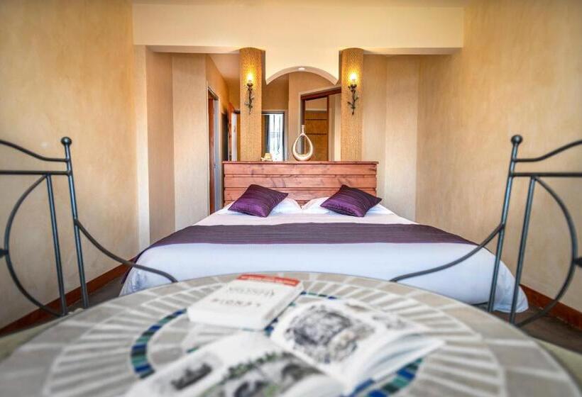 ホテル Logis Hôtel Restaurant Gilles Moreau Laguiole