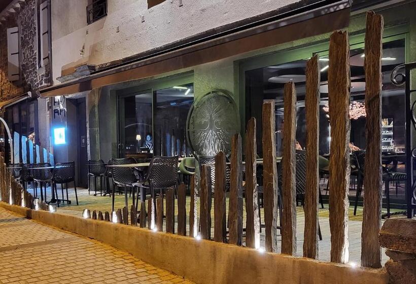 ホテル Logis Hôtel Restaurant Gilles Moreau Laguiole