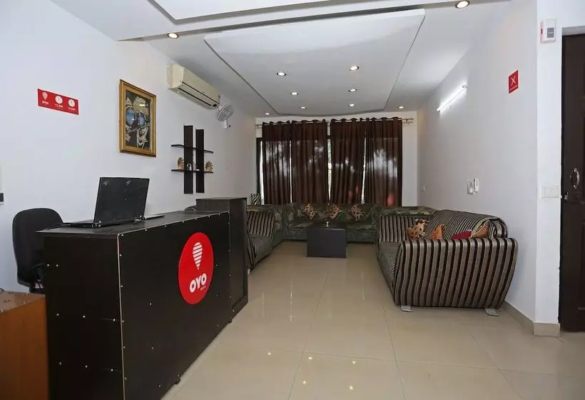 ホテル Oyo Apartments Dlf Phase 4