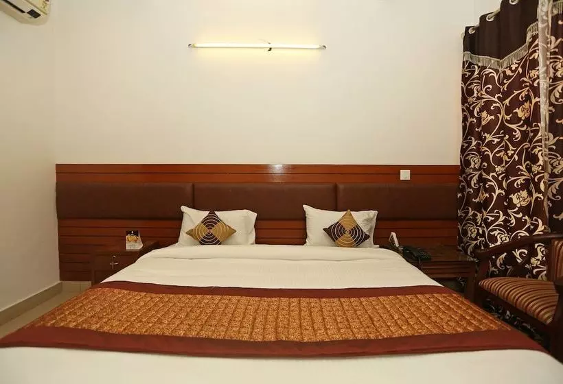 ホテル Oyo Apartments Dlf Phase 4