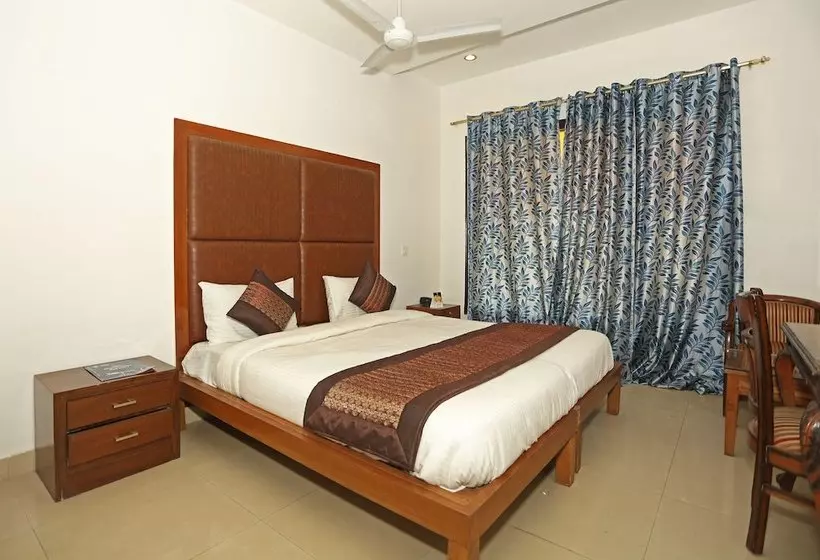 ホテル Oyo Apartments Dlf Phase 4