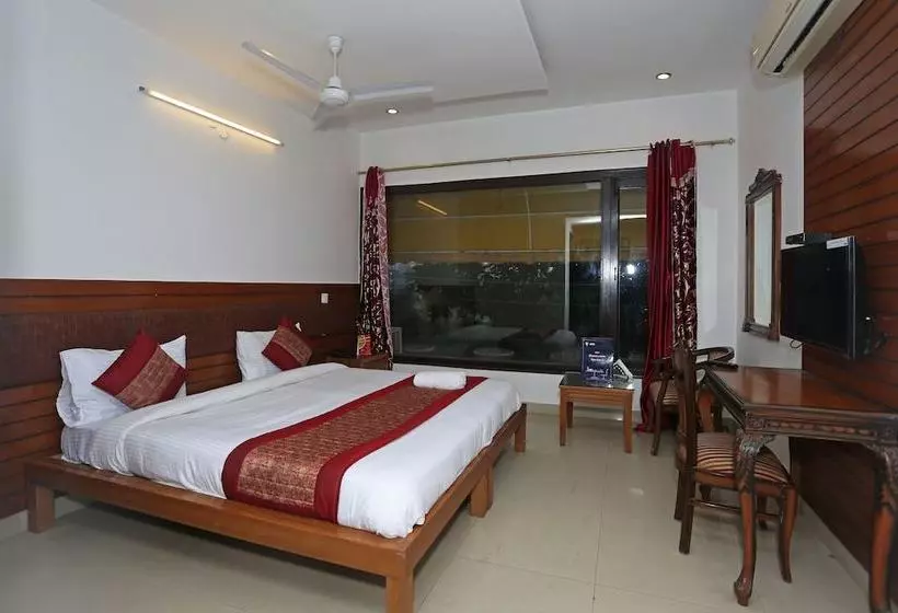 ホテル Oyo Apartments Dlf Phase 4