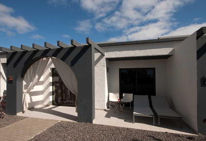 בית מלון כפרי R2 Romantic Fantasia Suites  Adults Only