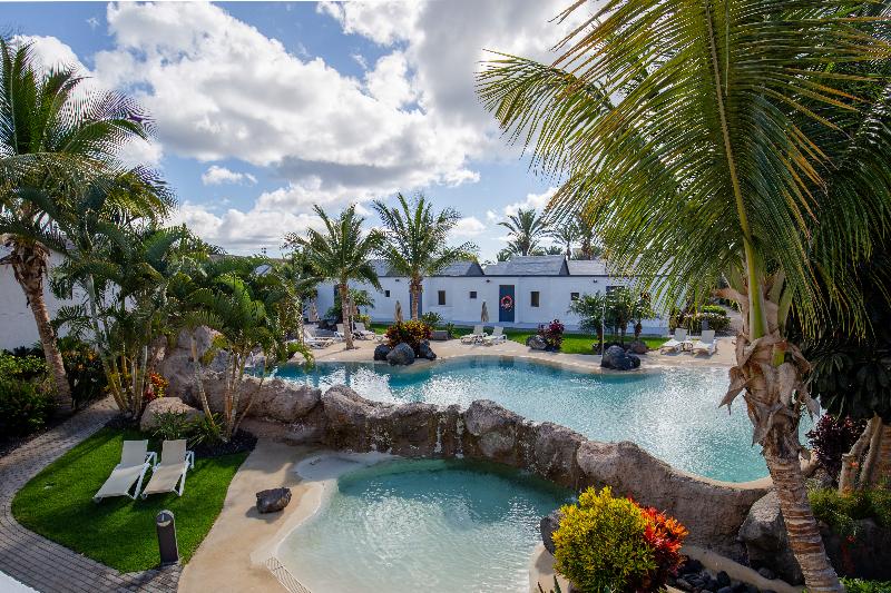 בית מלון כפרי R2 Romantic Fantasia Suites  Adults Only