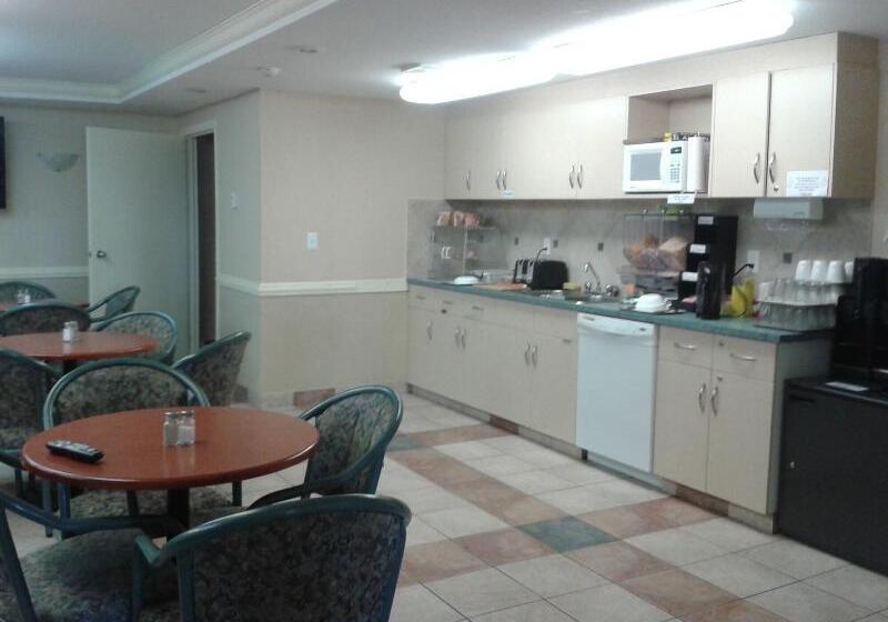 בית מלון כפרי Stampeder Inn