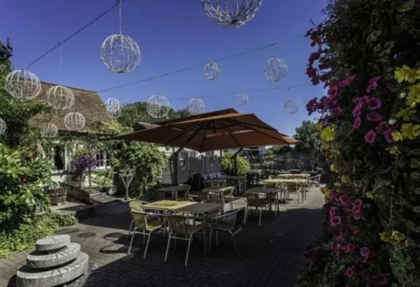 Отель The Bell Inn