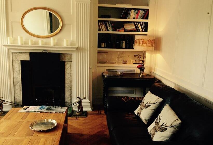 בית מלון כפרי The Bell Inn