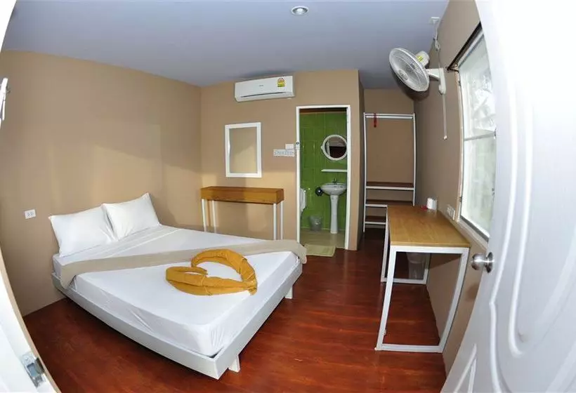 Отель Uphill Cottage