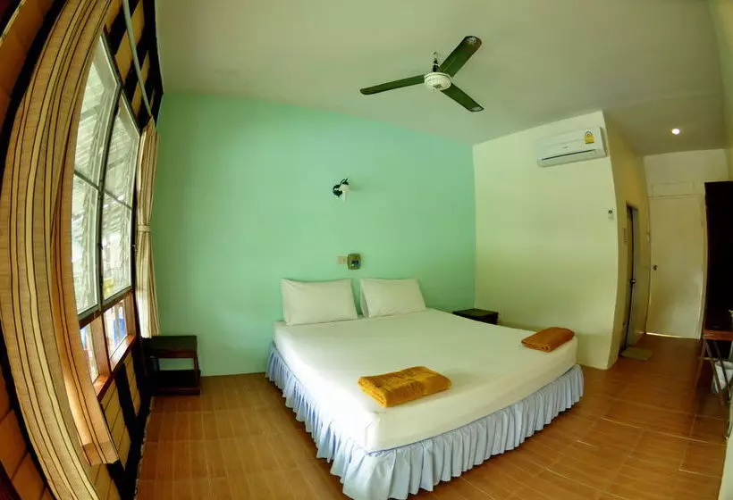 Отель Uphill Cottage