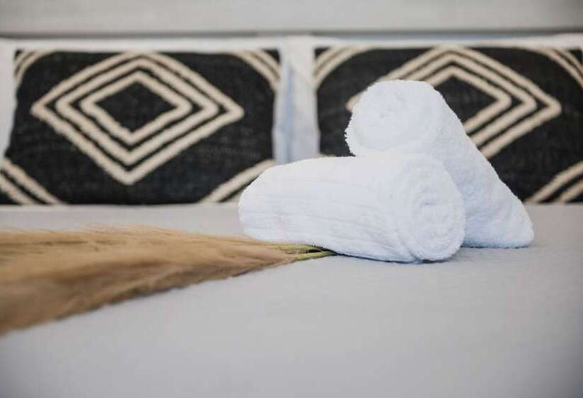 Petros Studios & Suites