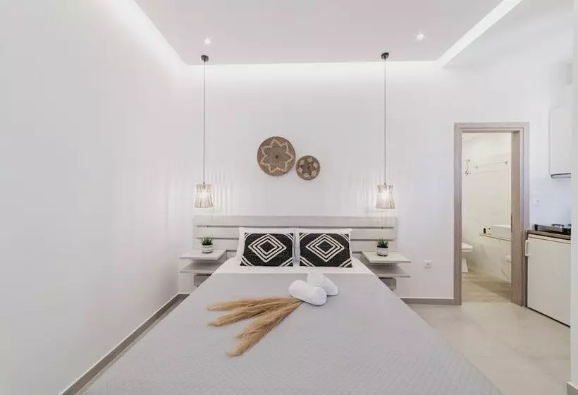 Petros Studios & Suites