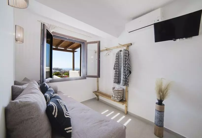 Petros Studios & Suites