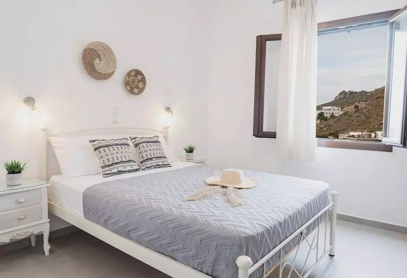 Petros Studios & Suites