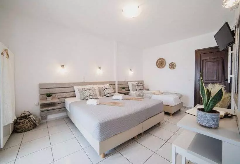 Petros Studios & Suites