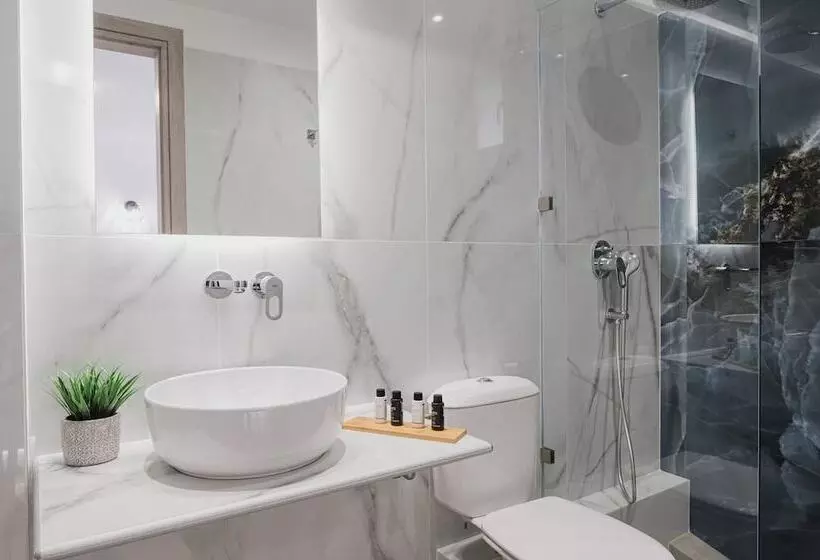 Petros Studios & Suites