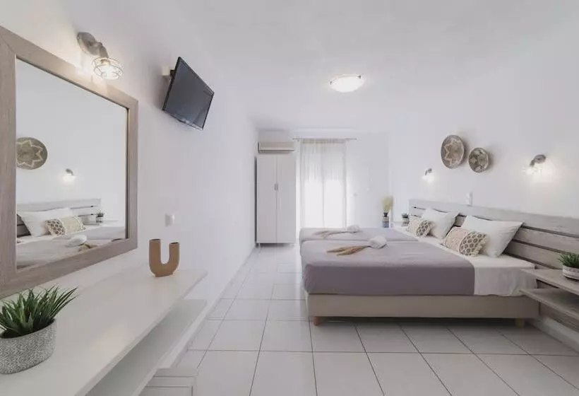 Petros Studios & Suites