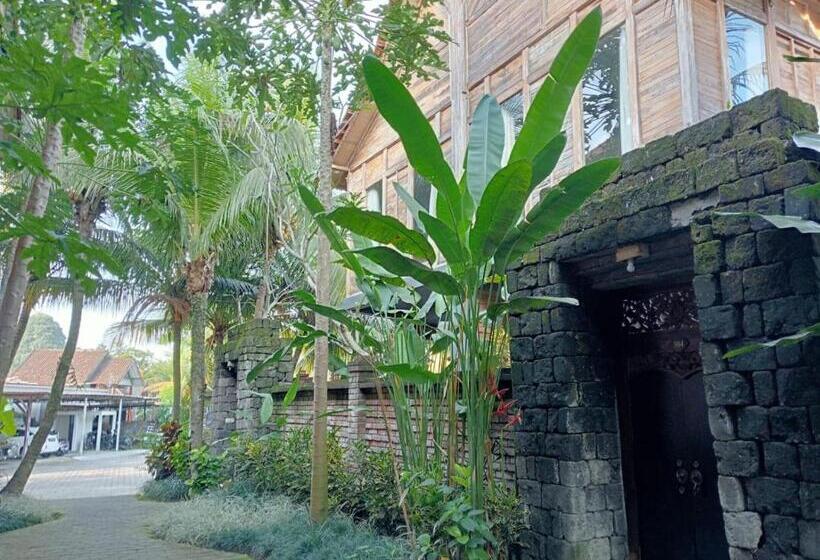 Suarti Boutique Village