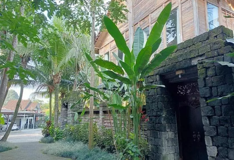 Suarti Boutique Village