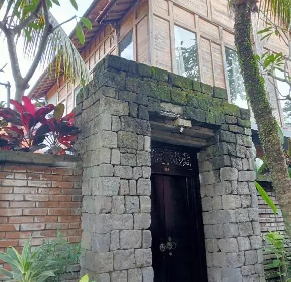 Suarti Boutique Village