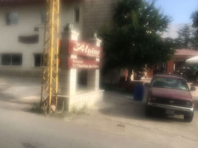 تختخواب و صبحانه Alpine Hotel Cedars