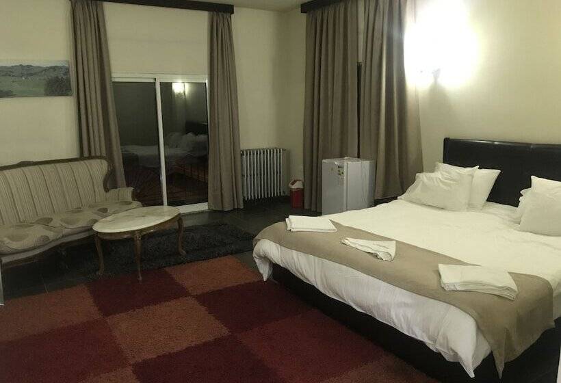 تختخواب و صبحانه Alpine Hotel Cedars