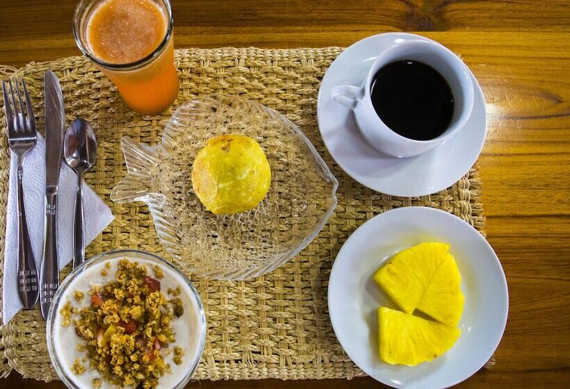 Bed and Breakfast Ayampe Guest House