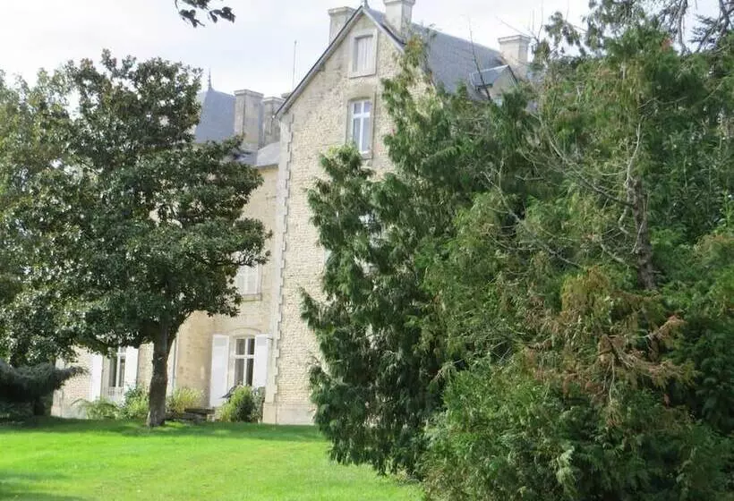 Aamiaismajoitus (B&B) Chateau Des Touches