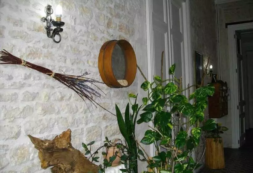 Aamiaismajoitus (B&B) Chateau Des Touches